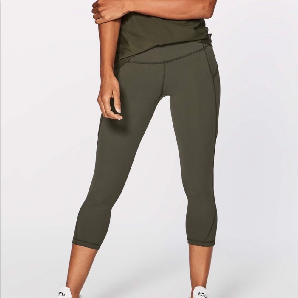 Lululemon Run On Crop with pockets